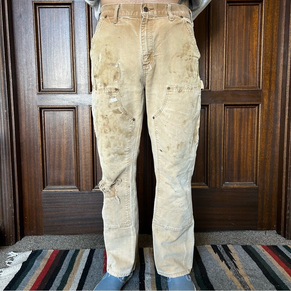 CARHARTT
Natural carpenter workwear pants